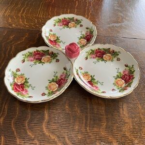 Royal Albert old country roses 3 part server.